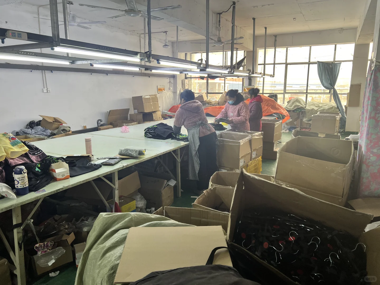 参观老婆家的服装厂,消费降级难道是蓝海