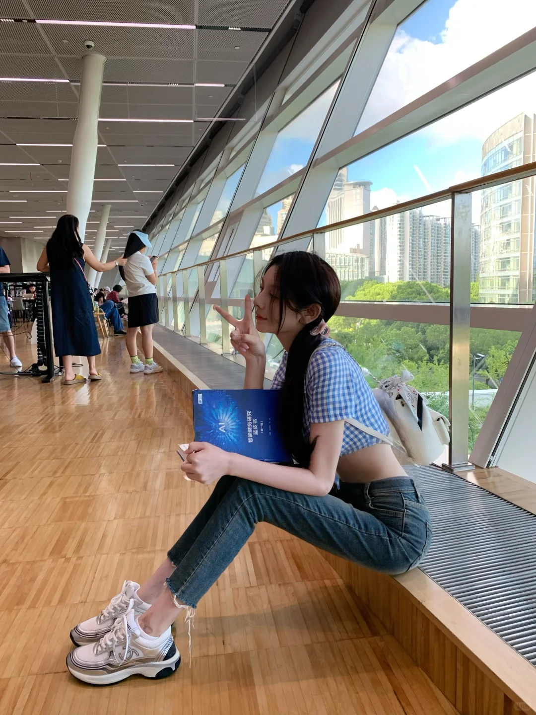 上海约拍?｜图书馆??