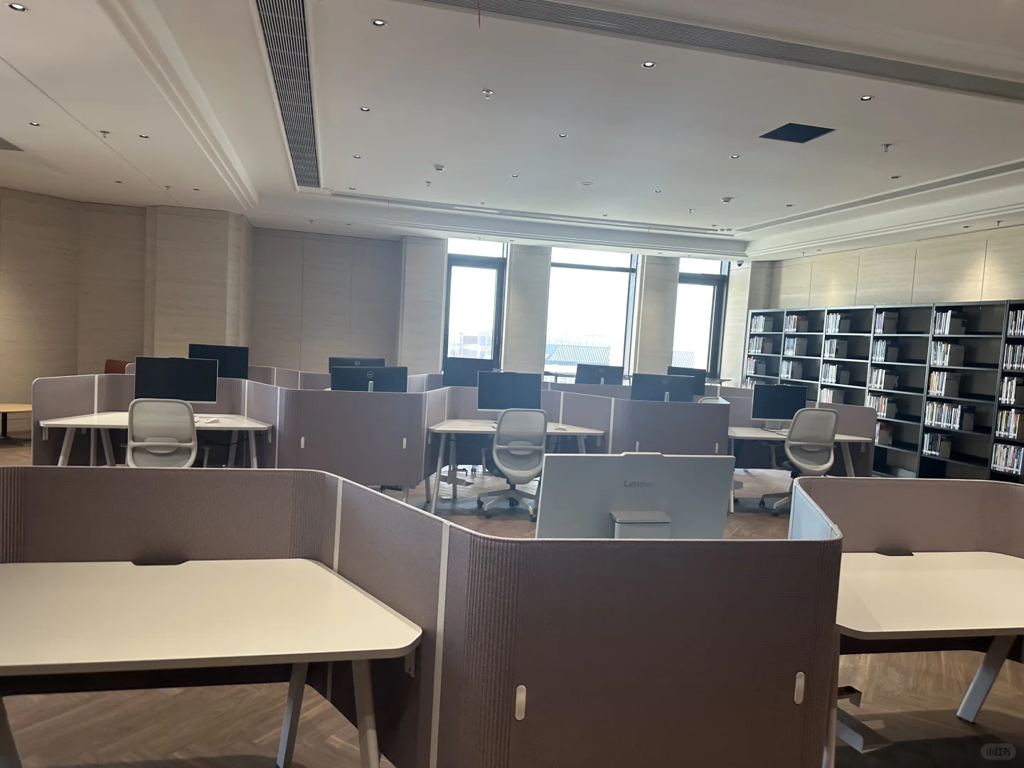 东方理工大学雅戈尔图书馆开放啦！