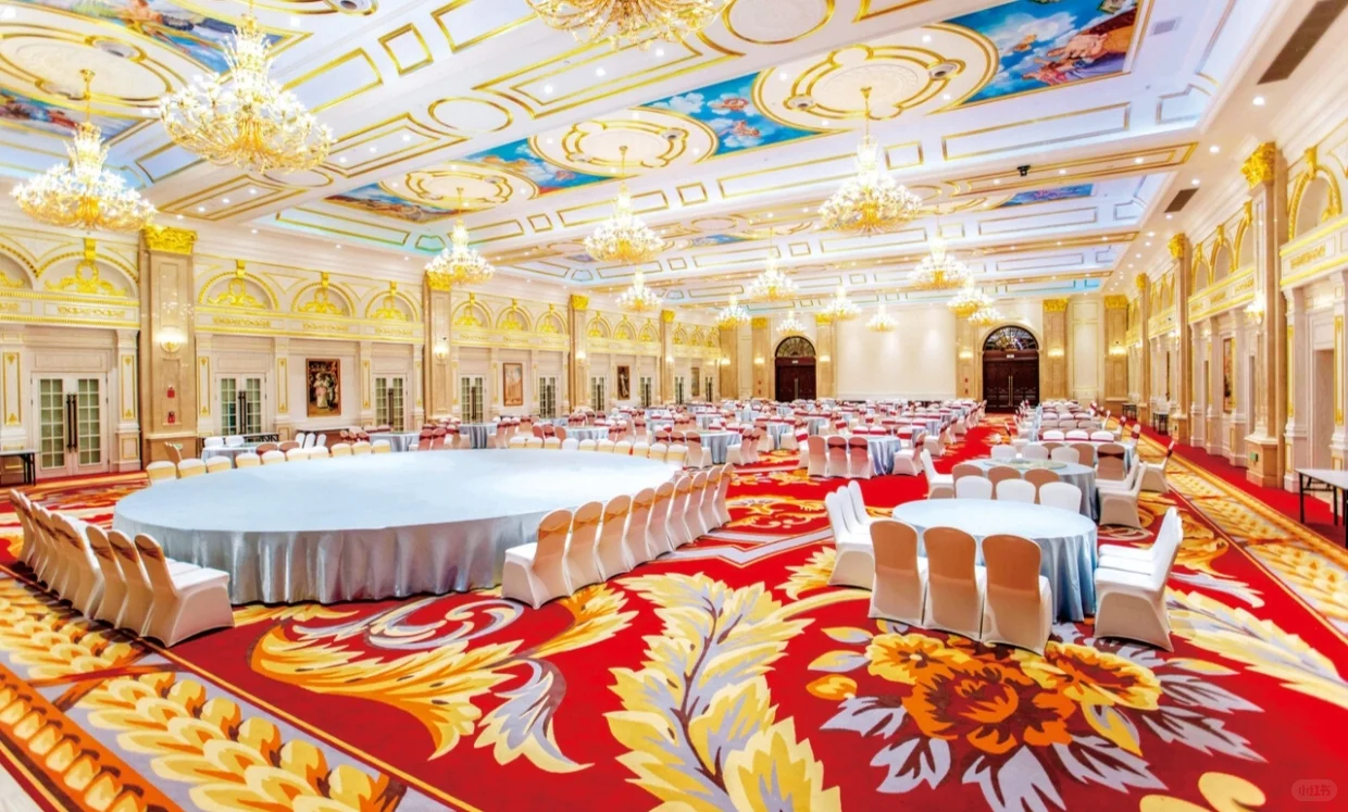 昆明官渡区一千多平大会场很不错！