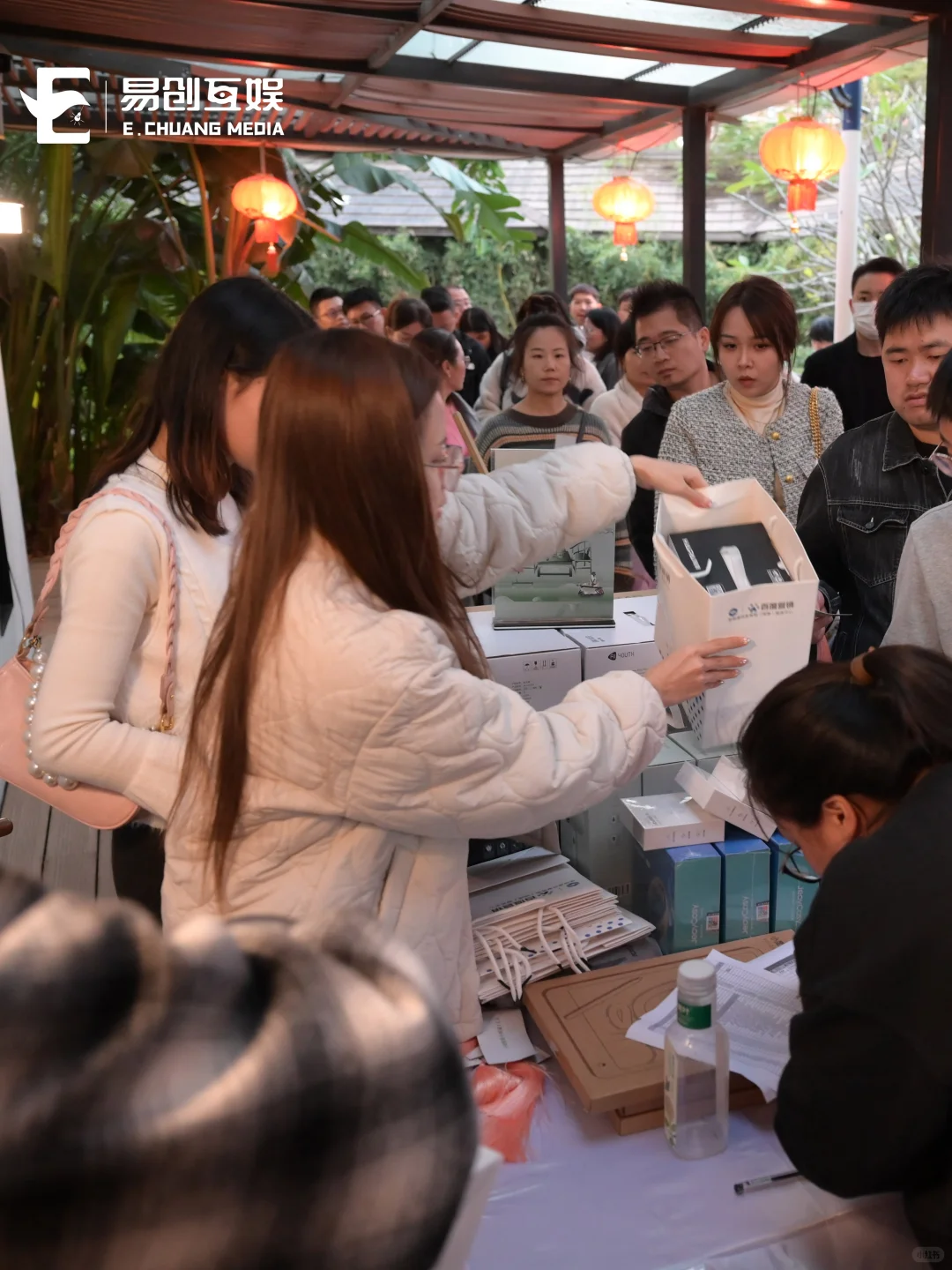 年终答谢跨年主题活动方案!!氛围拉满?