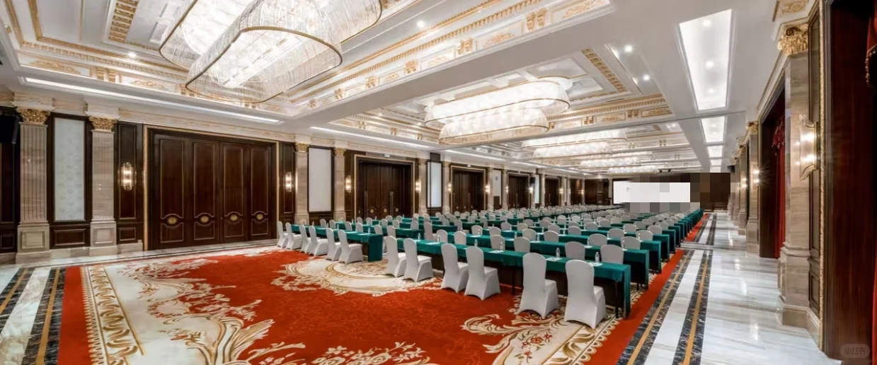 昆明官渡区一千多平大会场很不错！