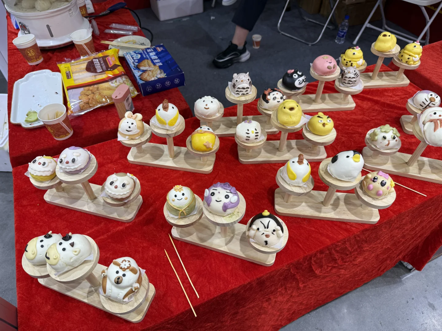 是谁还不知道国际博览中心的美食展我不允许