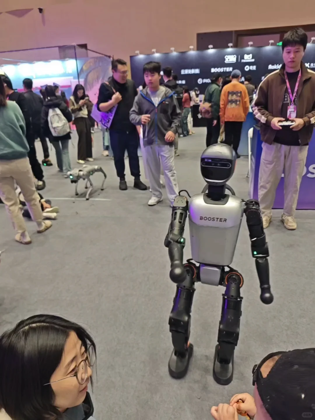 拍不完！AI机器人开会，最后2天免费！速来