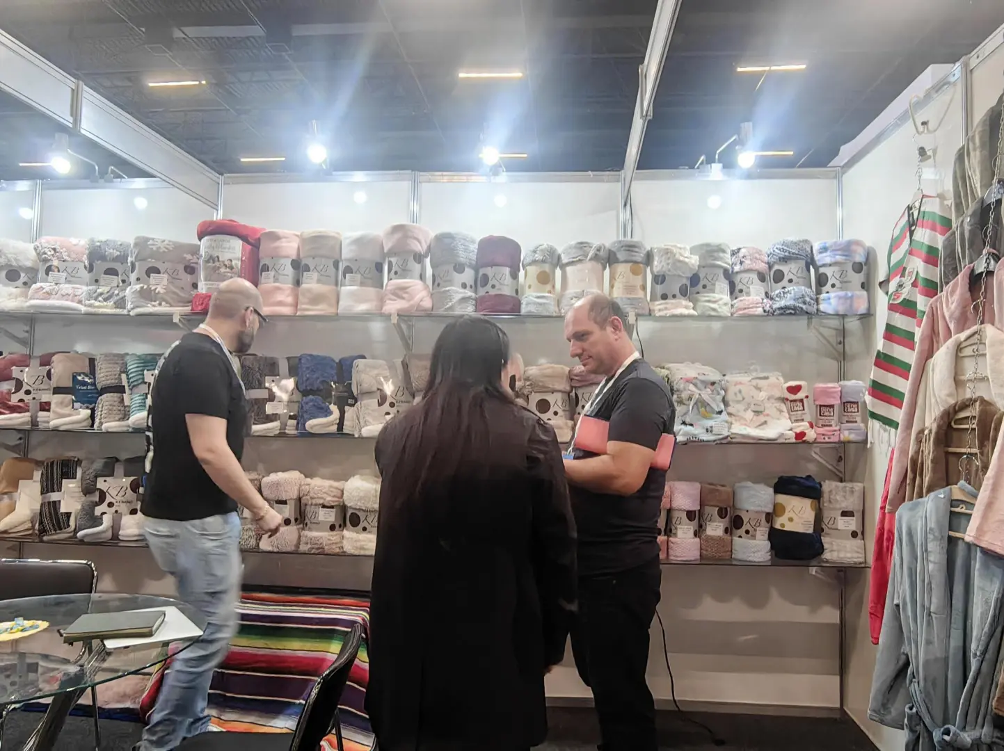 别卷国内了！沙特服装展才是2025跨境新蓝海