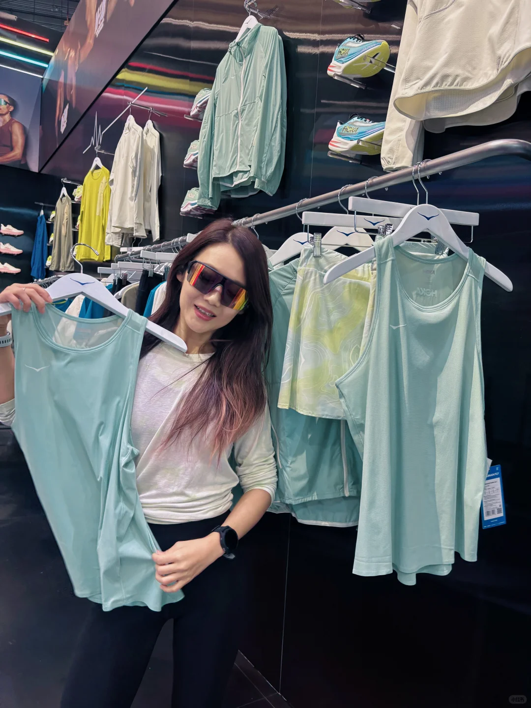 上马体博会的HOKA展台人也太多了吧！