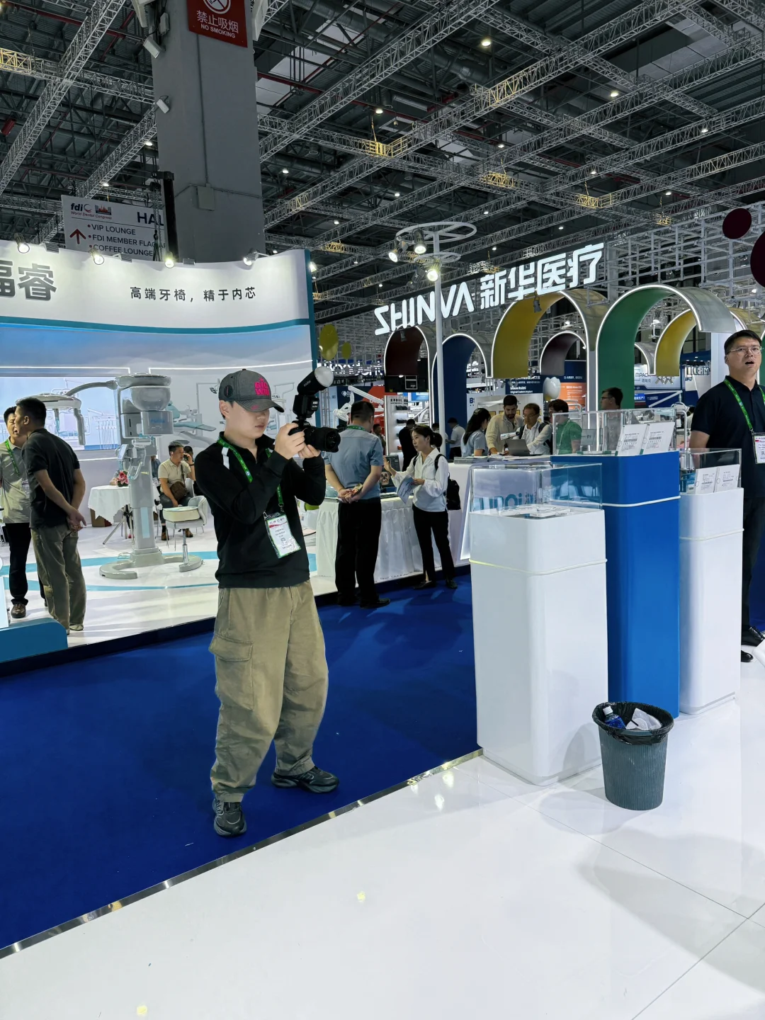 展会拍摄时的工作照｜展览展会拍的够够的了