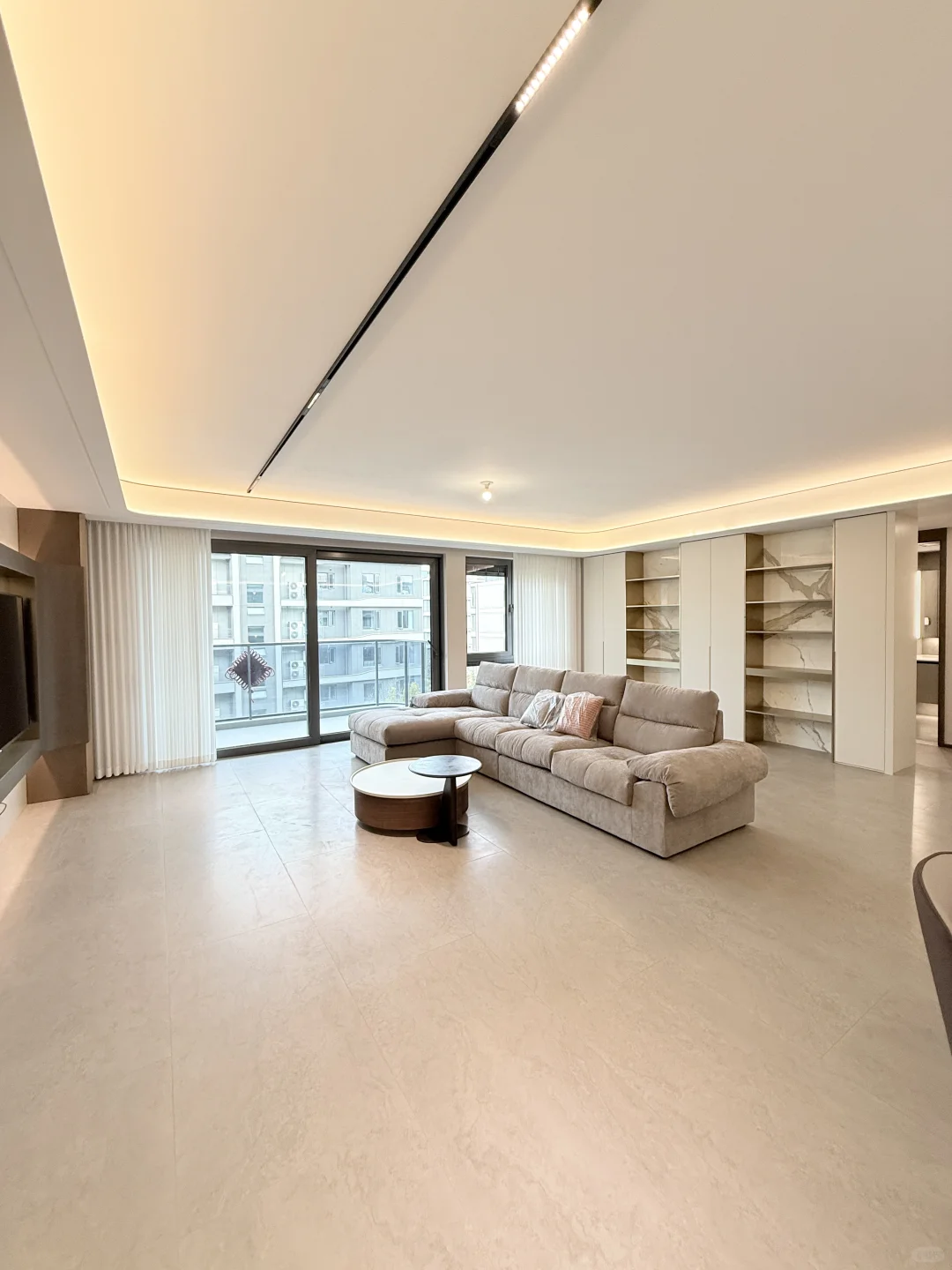 会展旁 一梯一户大平层 4房拎包入住