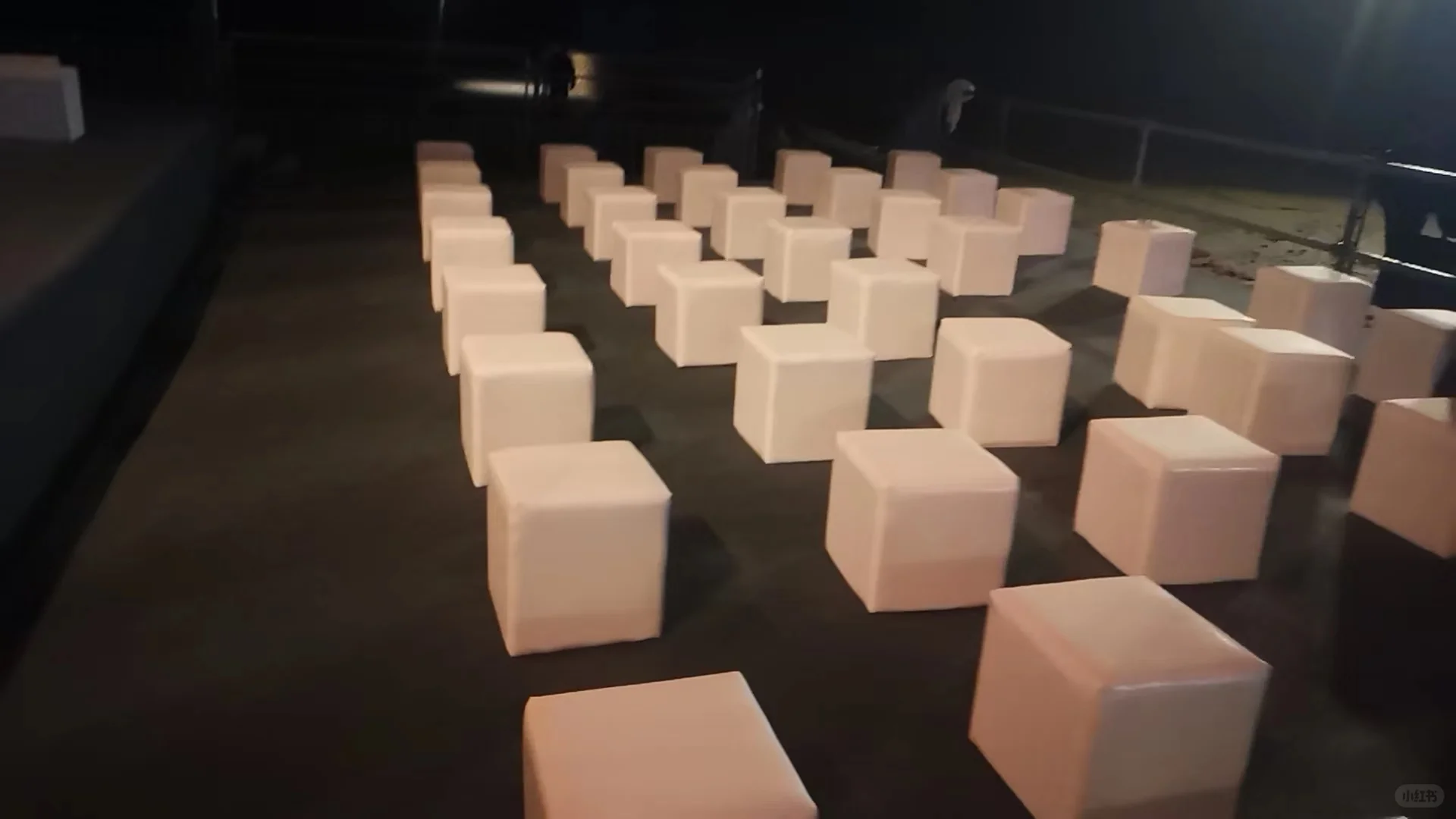 ?️沙发租赁新选择,开启会展座谈新体验