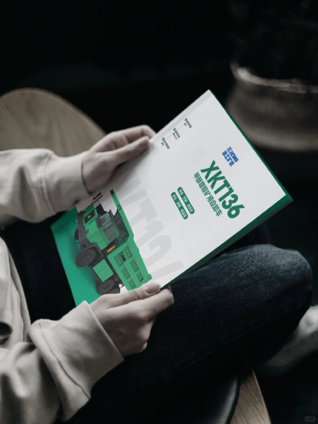 ??展会上的超级明星画册居然长这样…