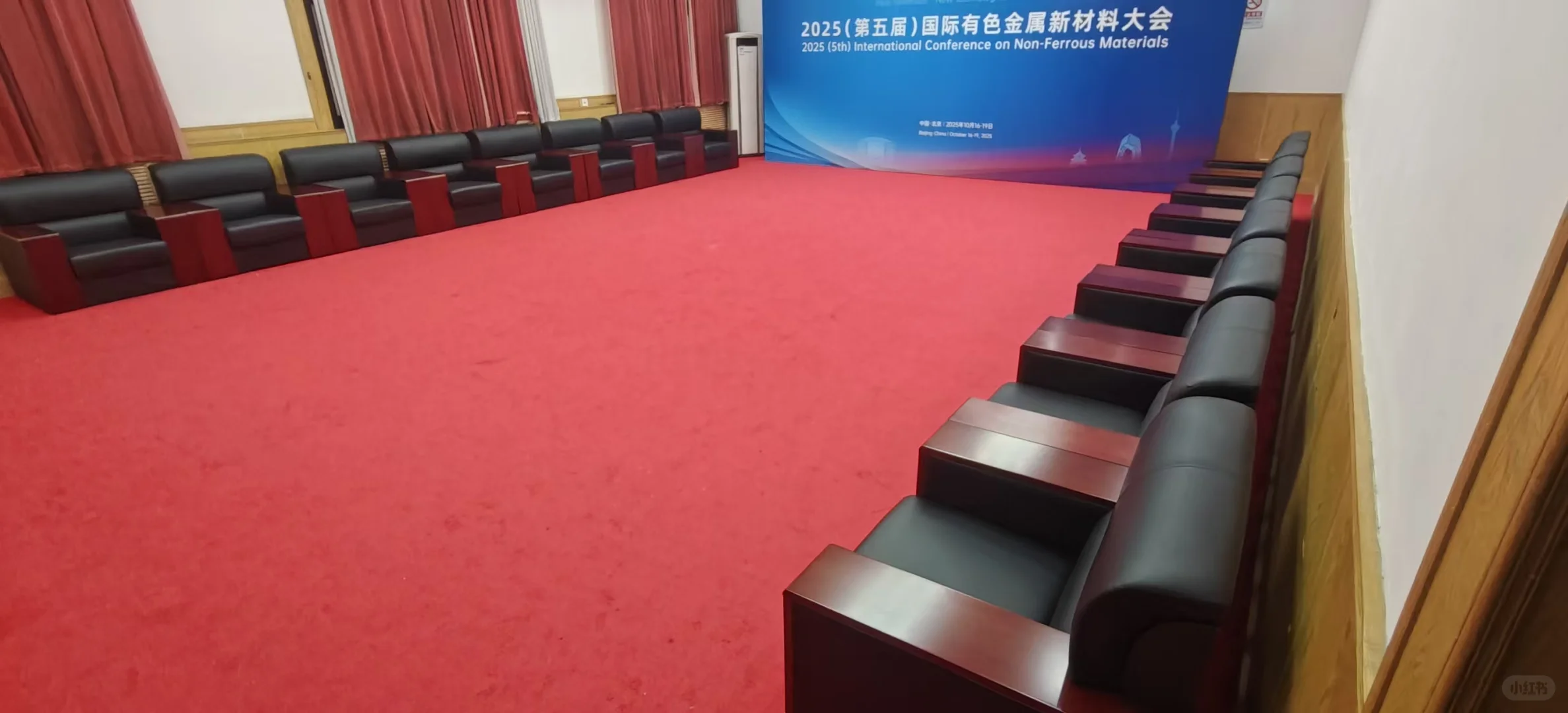 ?️沙发租赁新选择,开启会展座谈新体验