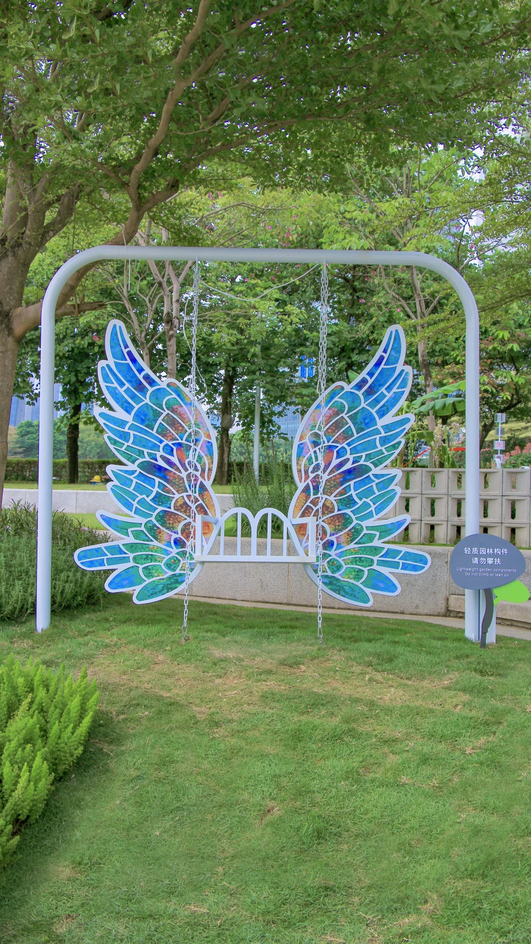 都去拍这个魔幻镜子?真是谁拍谁好看