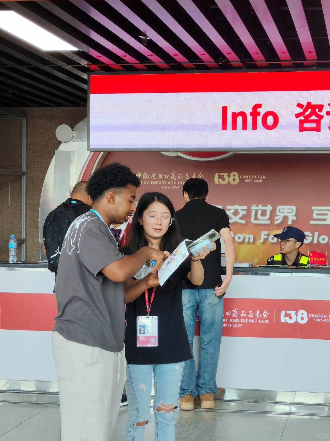 广交会首日观察：参展企业超3.2万家！