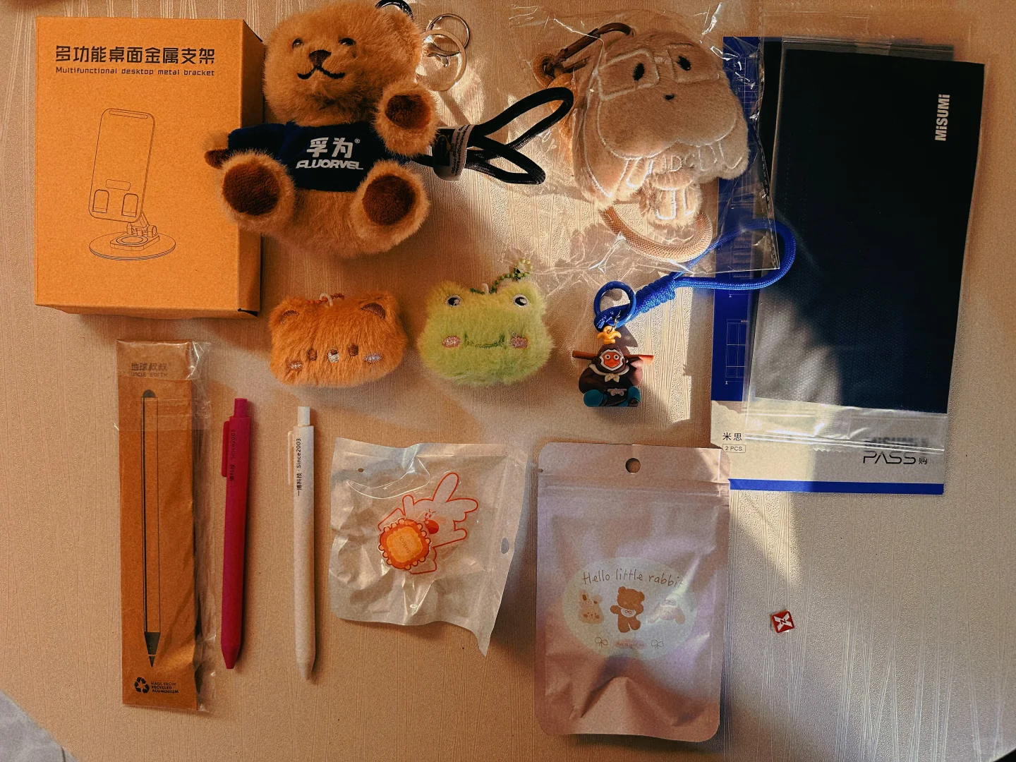 逛半导体展不亏,礼品拿到手软