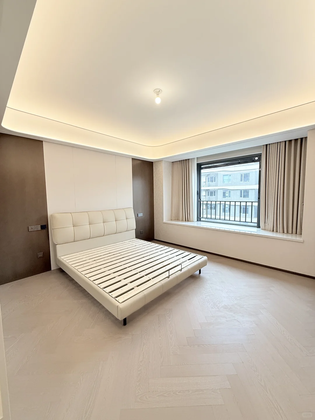 会展旁 一梯一户大平层 4房拎包入住