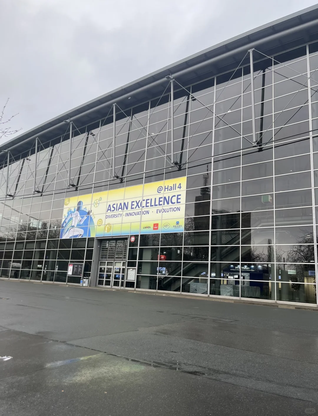 不瞒你说2027年德国的展会都开始预定了