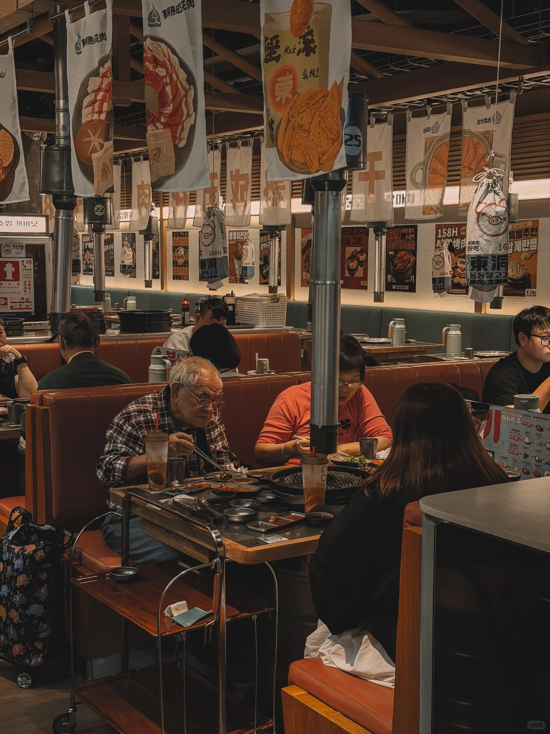 会一直来会展中心吃的