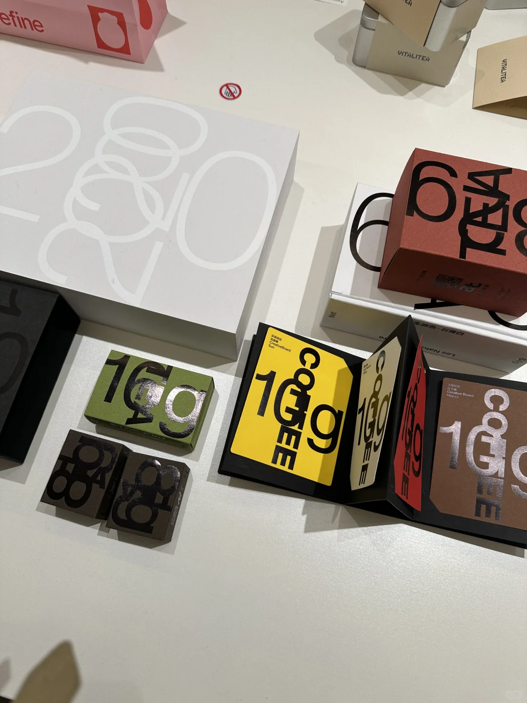 又是一场大饱眼福的设计展