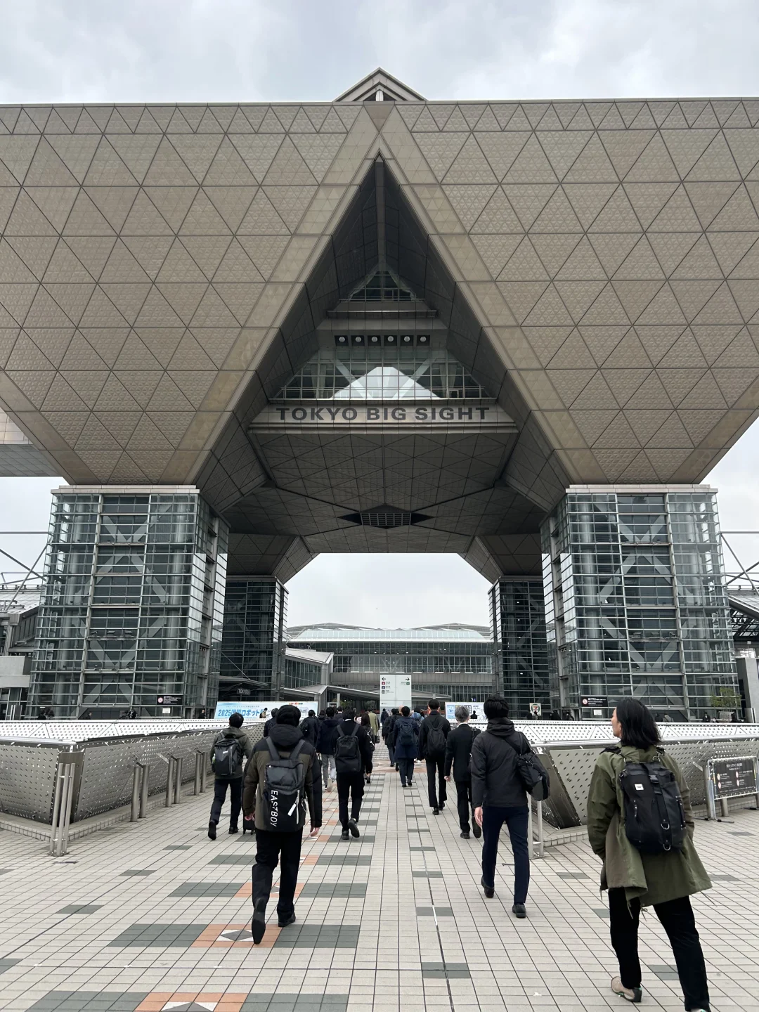 东京 IREX 2025 机器人展做翻译的一天