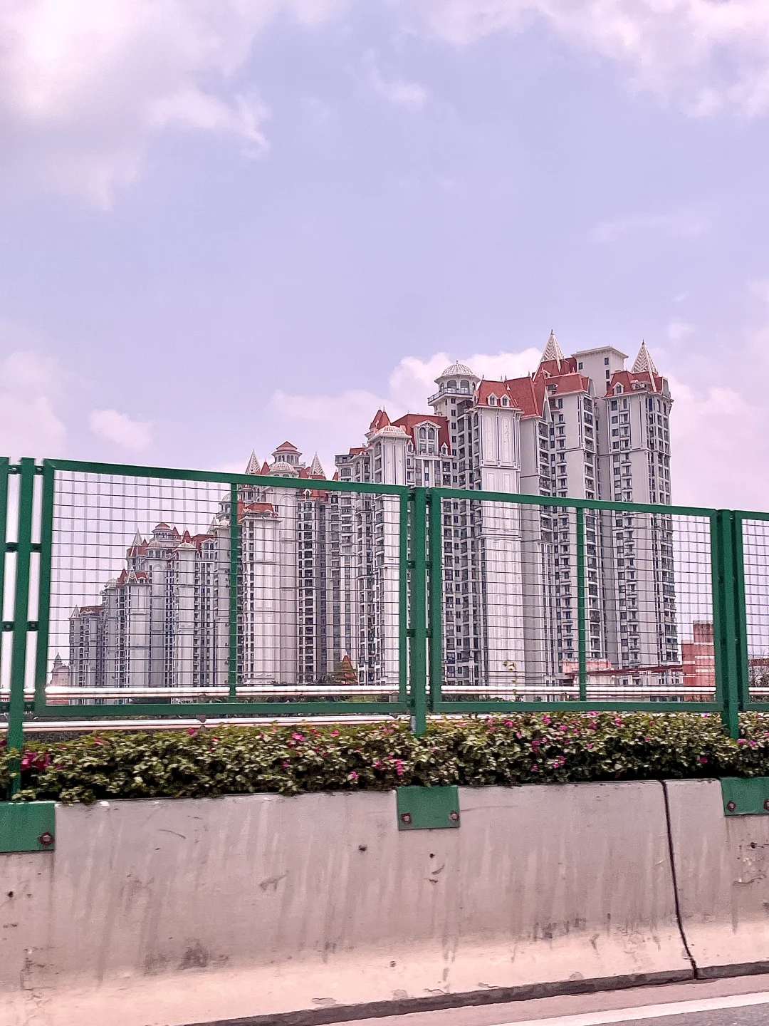 广交会第一天?人人从从众众