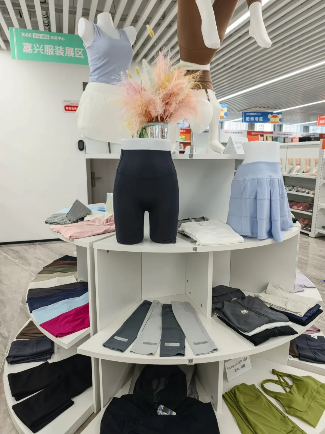 2025年了，不会还有人只知道跑展会放产品吧