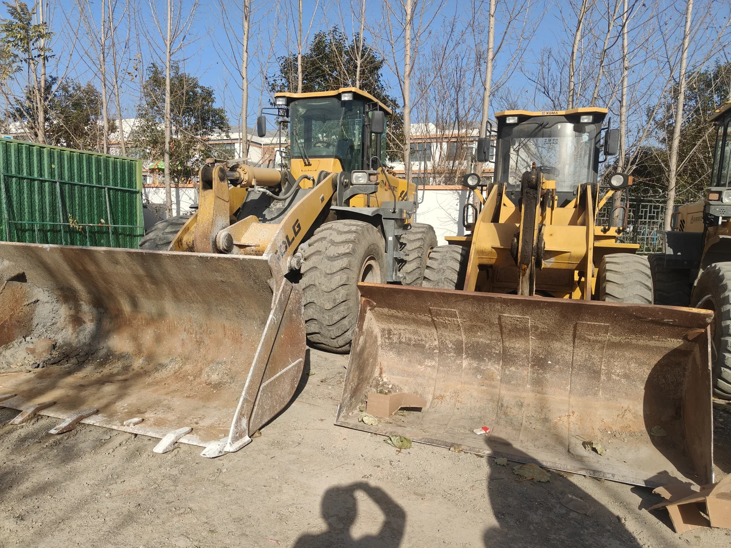 国外采购二手装载机、挖掘机、推土机、拖头