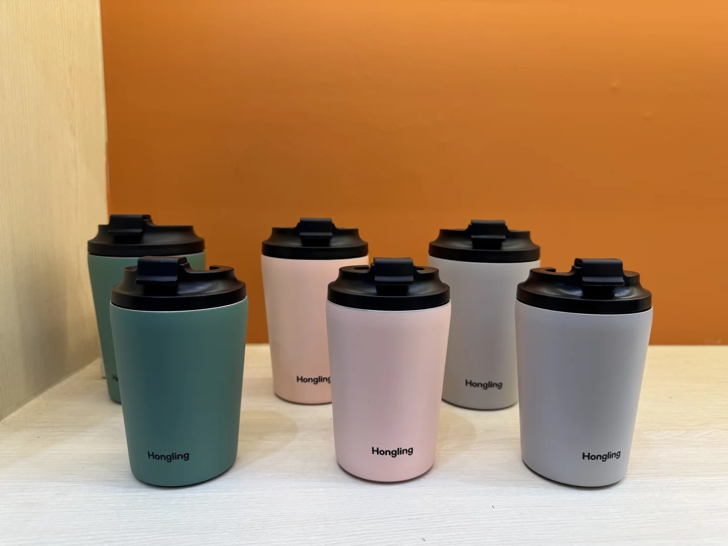 遇到这样的摊位你会进来看看吗？