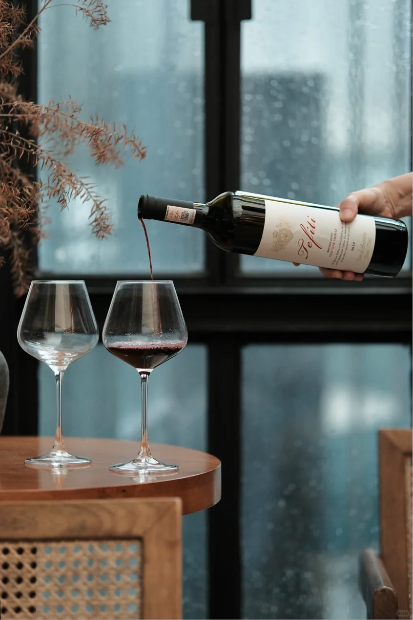 暮色四合时,红酒是I人的浪漫?