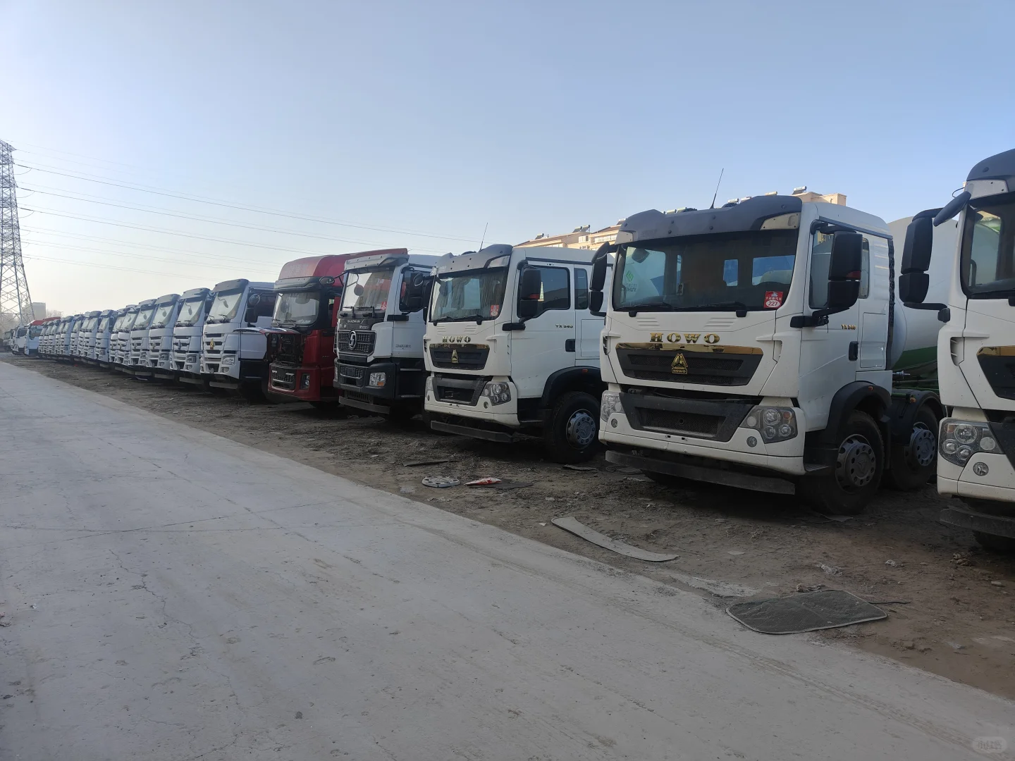 国外采购二手装载机、挖掘机、推土机、拖头