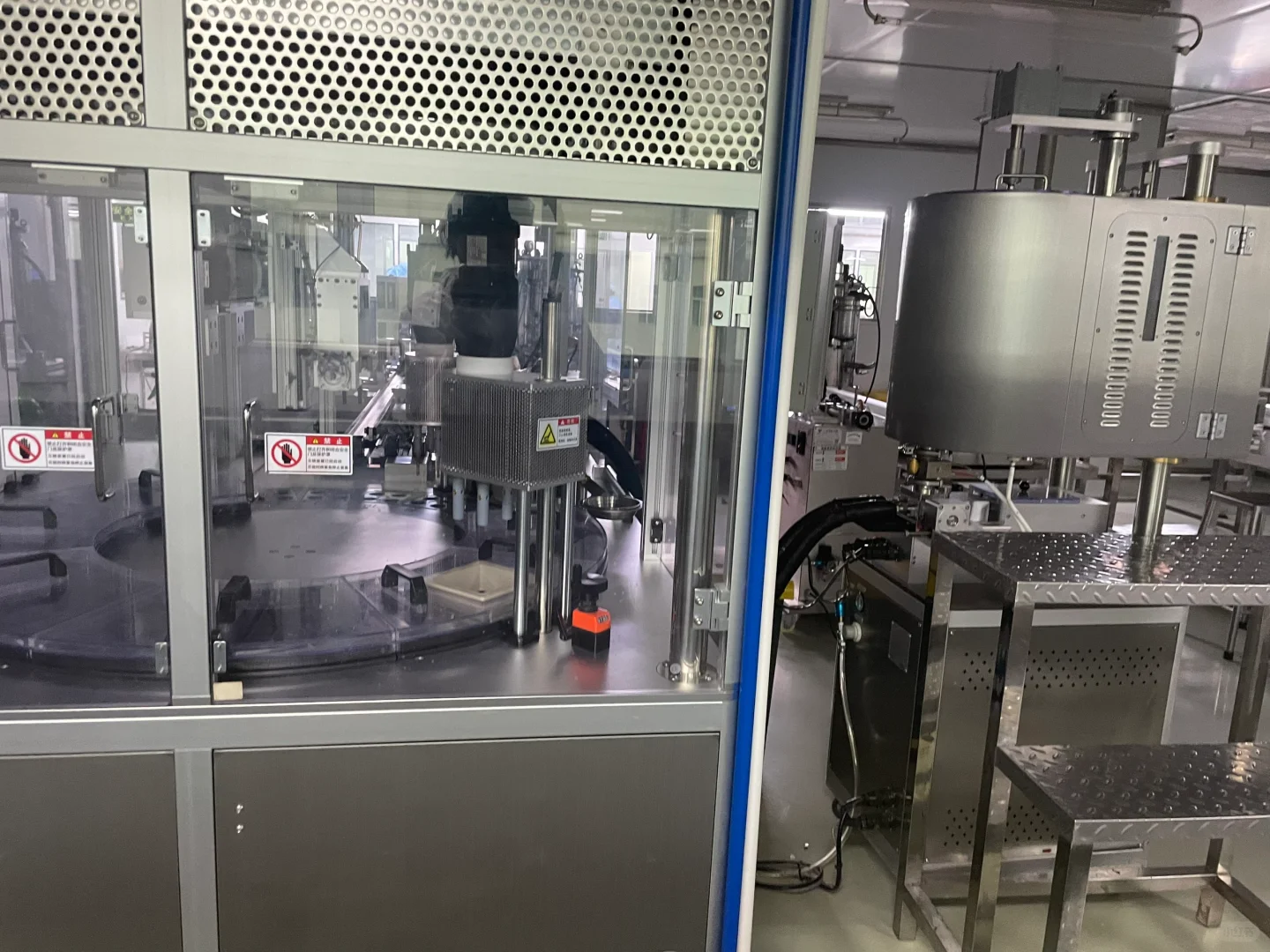 零距离参观彩妆生产车间！