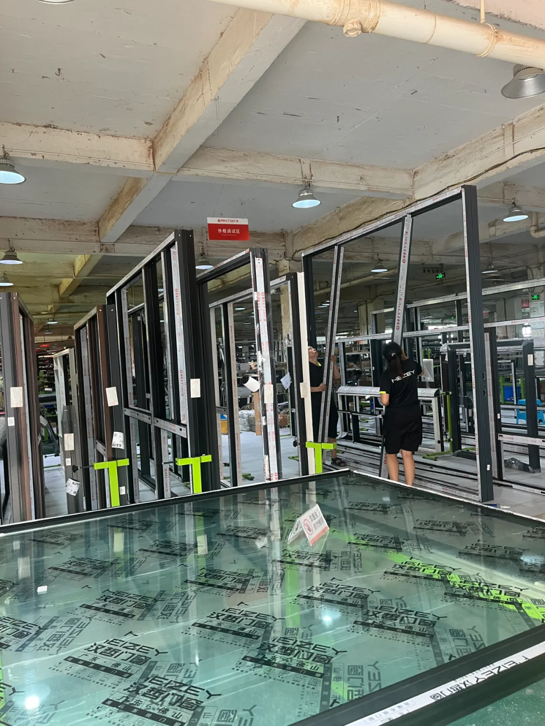 真敢说！选门窗商家不如先选工厂！