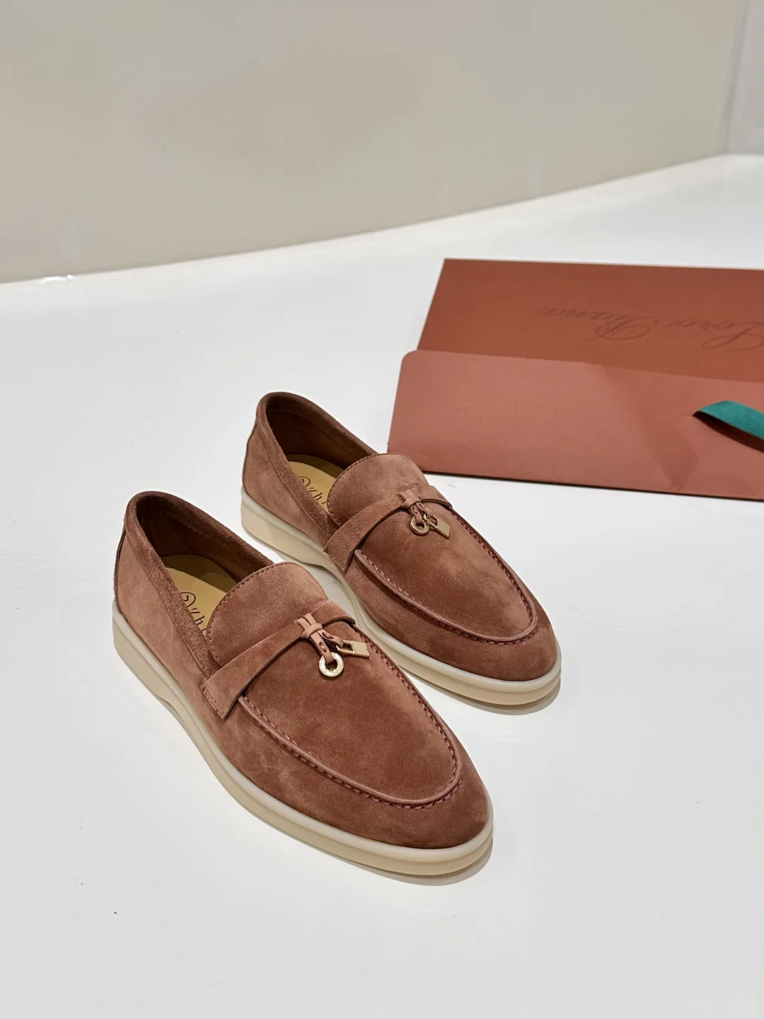 用意大利进口胎牛绒做的乐福鞋