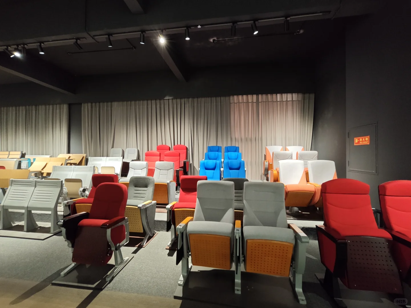 重庆采购党狂喜！办公教学家具源头工厂直供