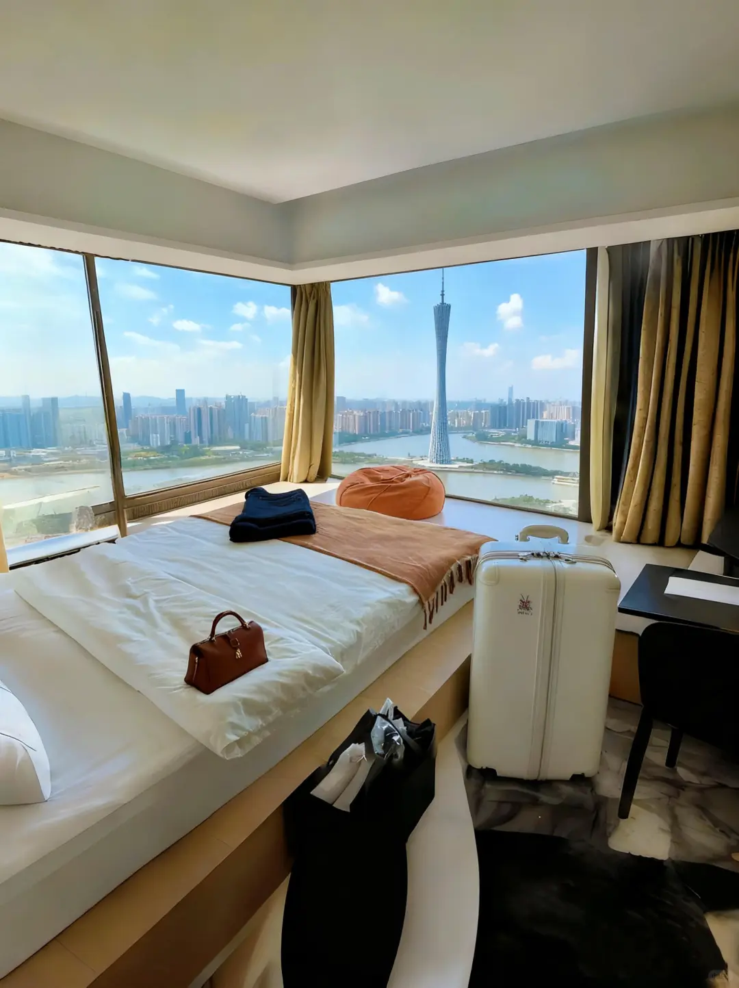 来广州住我家吧！128俩人，就在广州塔?