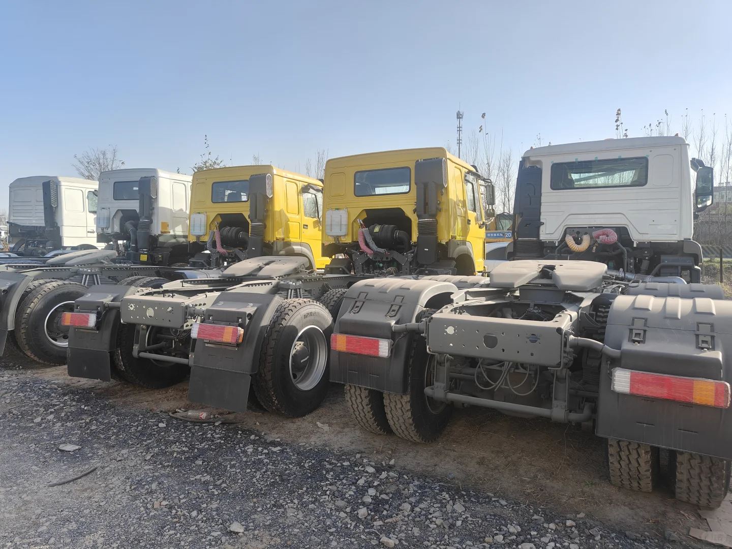 国外采购二手装载机、挖掘机、推土机、拖头