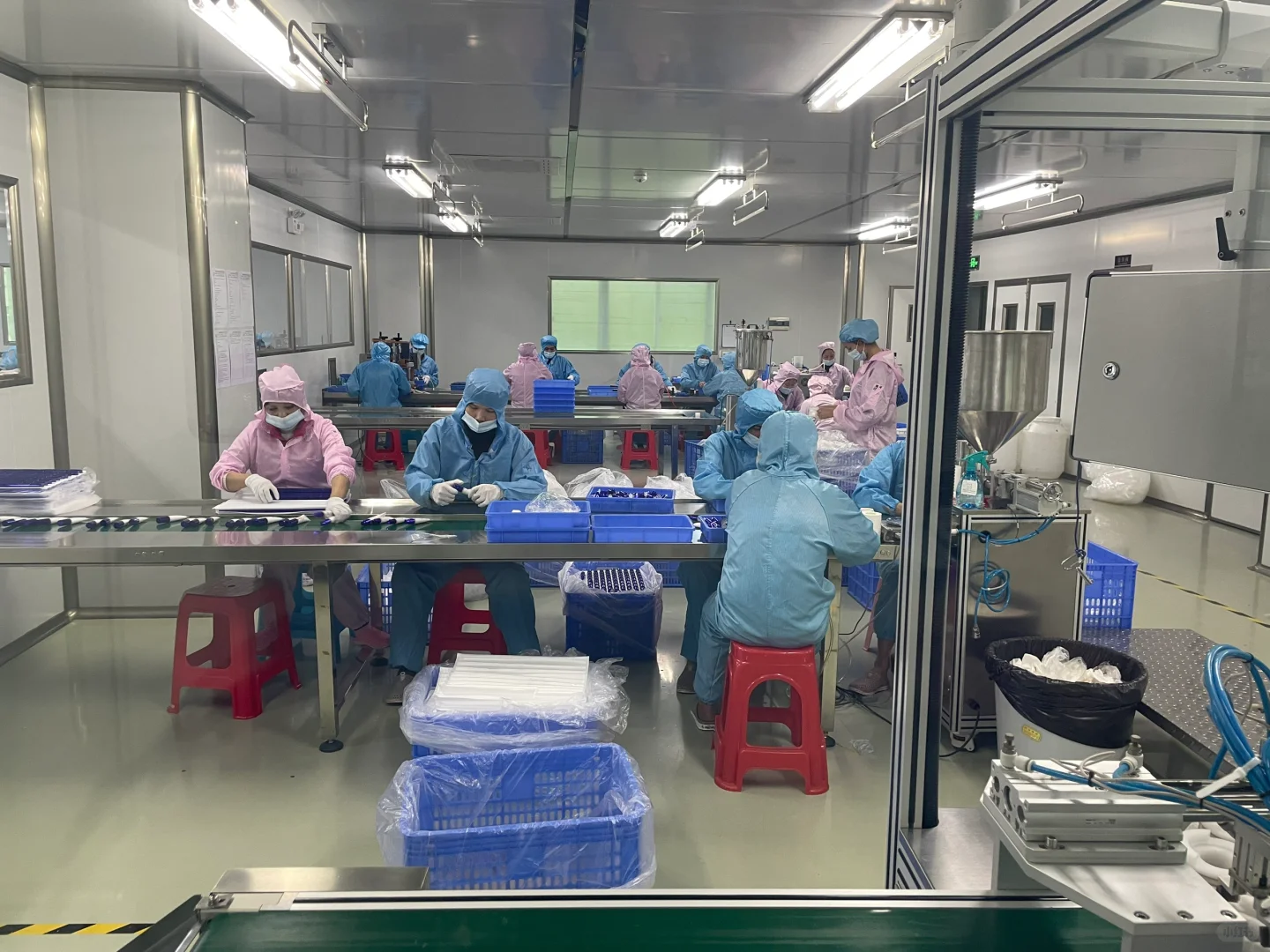 零距离参观彩妆生产车间！