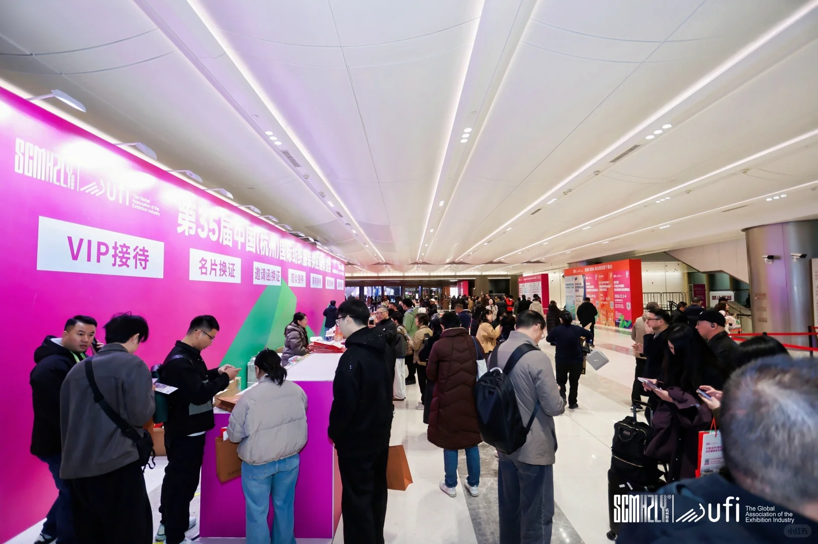 展会第一天！杭州纺织服装展