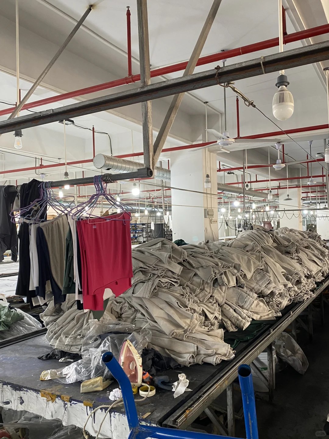 闯入彩虹工厂！揭秘一件t恤印花的诞生