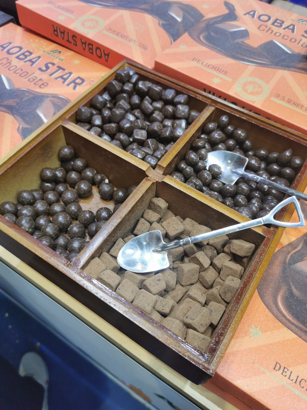 好累啊，进博会走2万步路，巧克力吃到撑