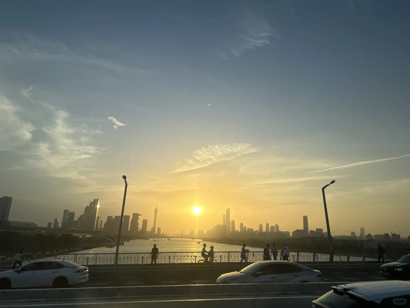 广交会第第二天结束✌?你们展位人多吗？