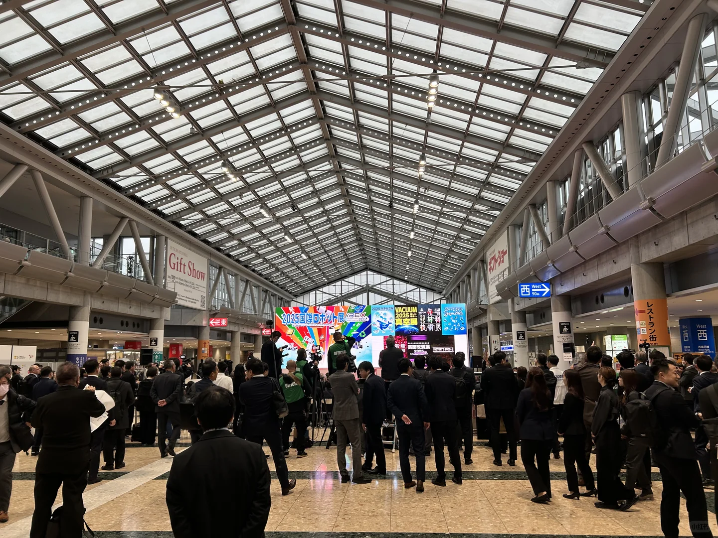 东京 IREX 2025 机器人展做翻译的一天