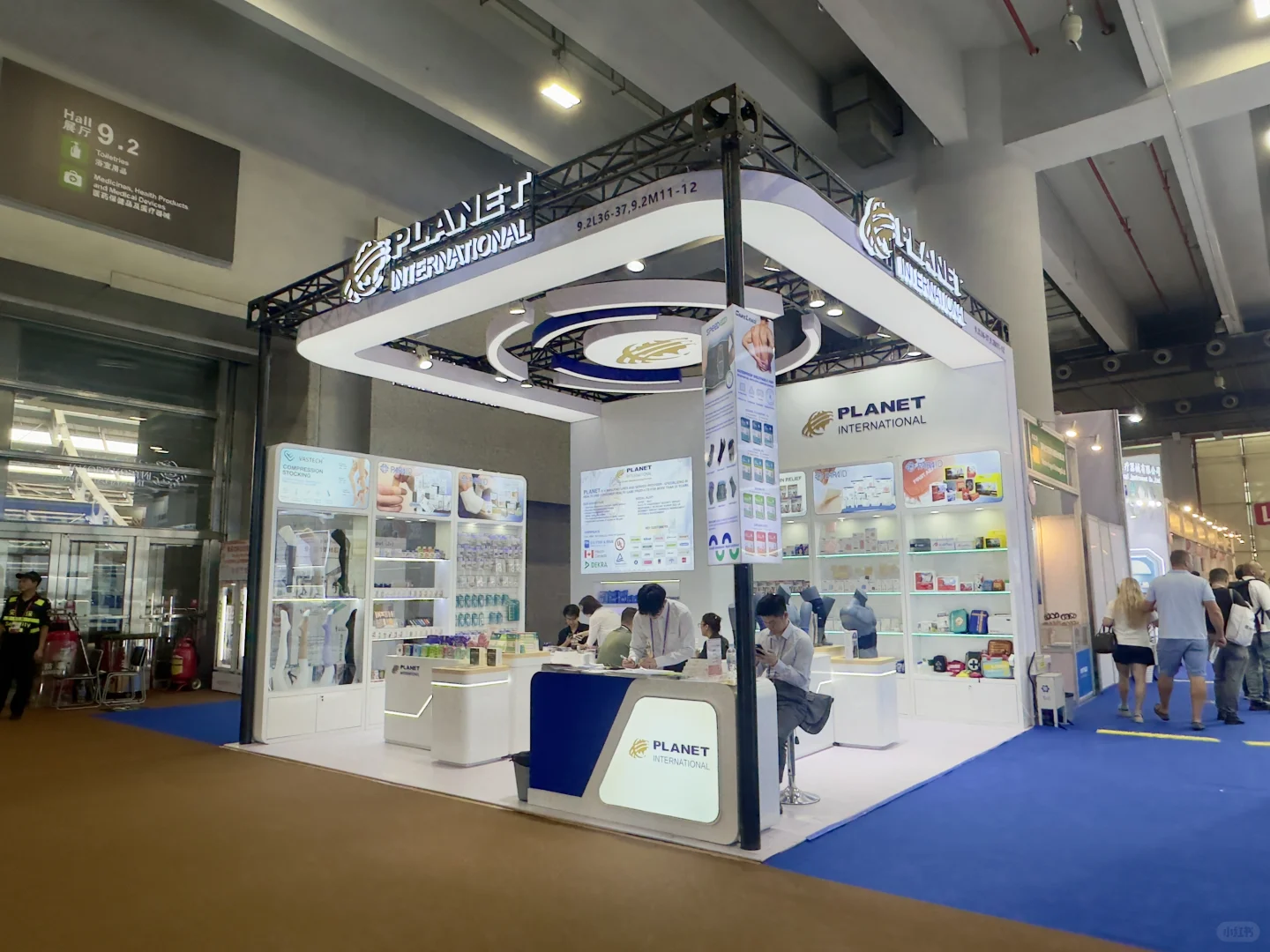 广交会极简展台大曝光！原来极简风是这样的