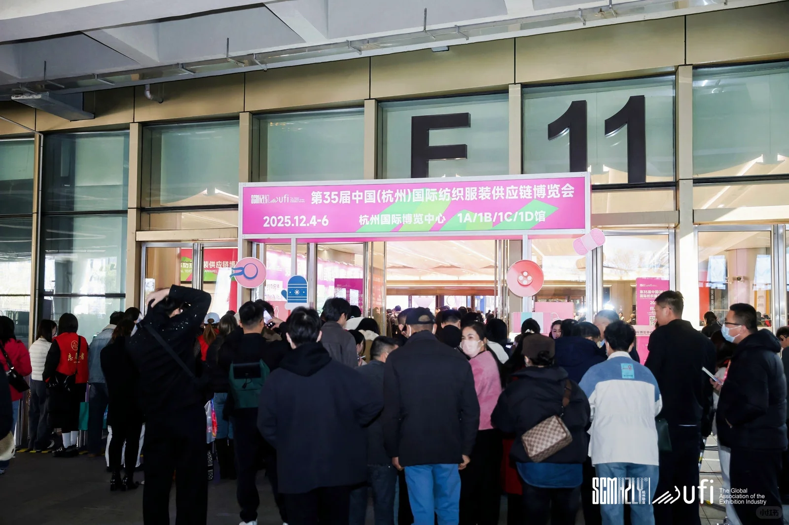 展会第一天！杭州纺织服装展