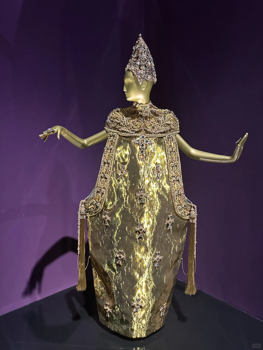 从北非到东亚的黄金服饰风尚