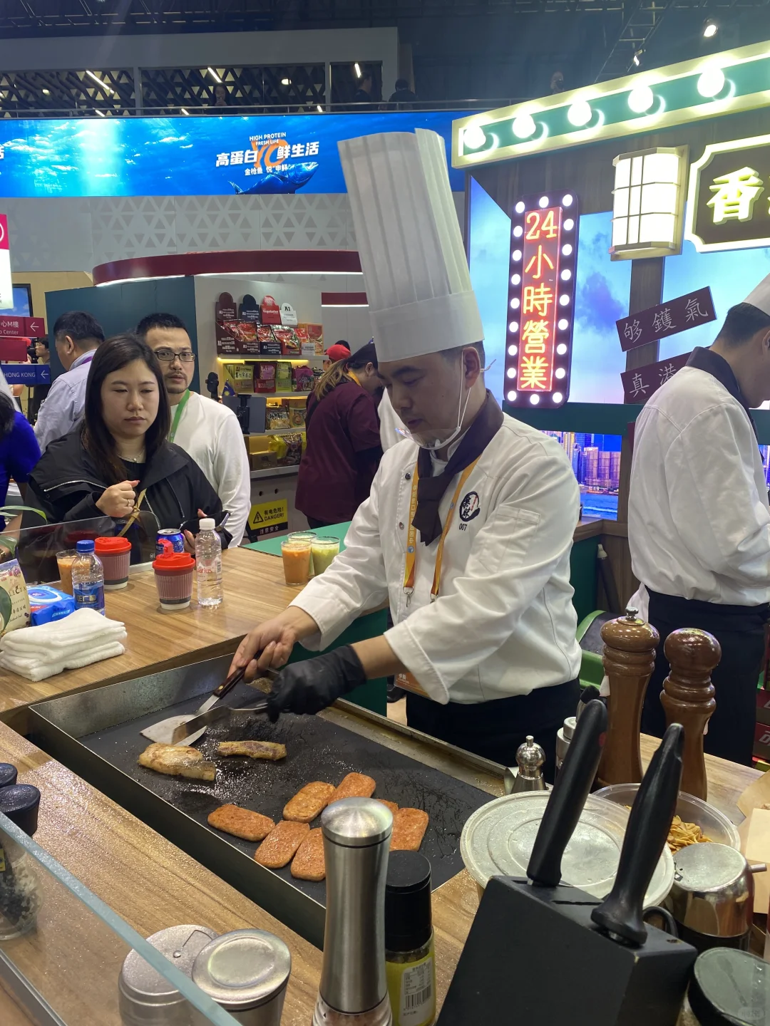 浓缩世界精华的2024进博会 逛点啥