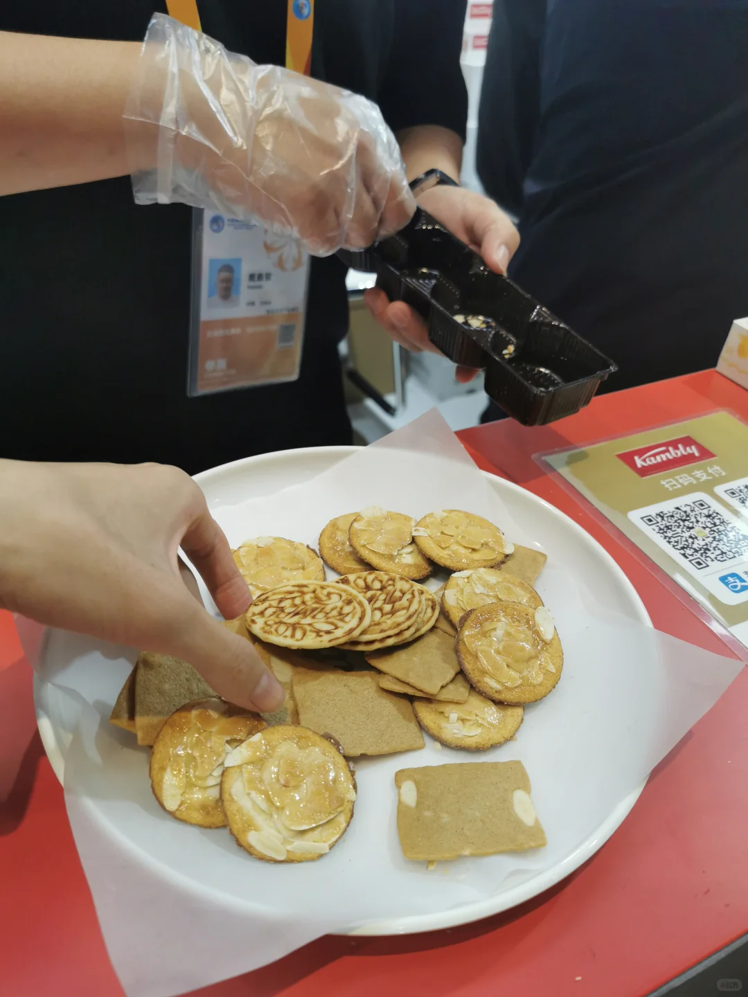 好累啊，进博会走2万步路，巧克力吃到撑