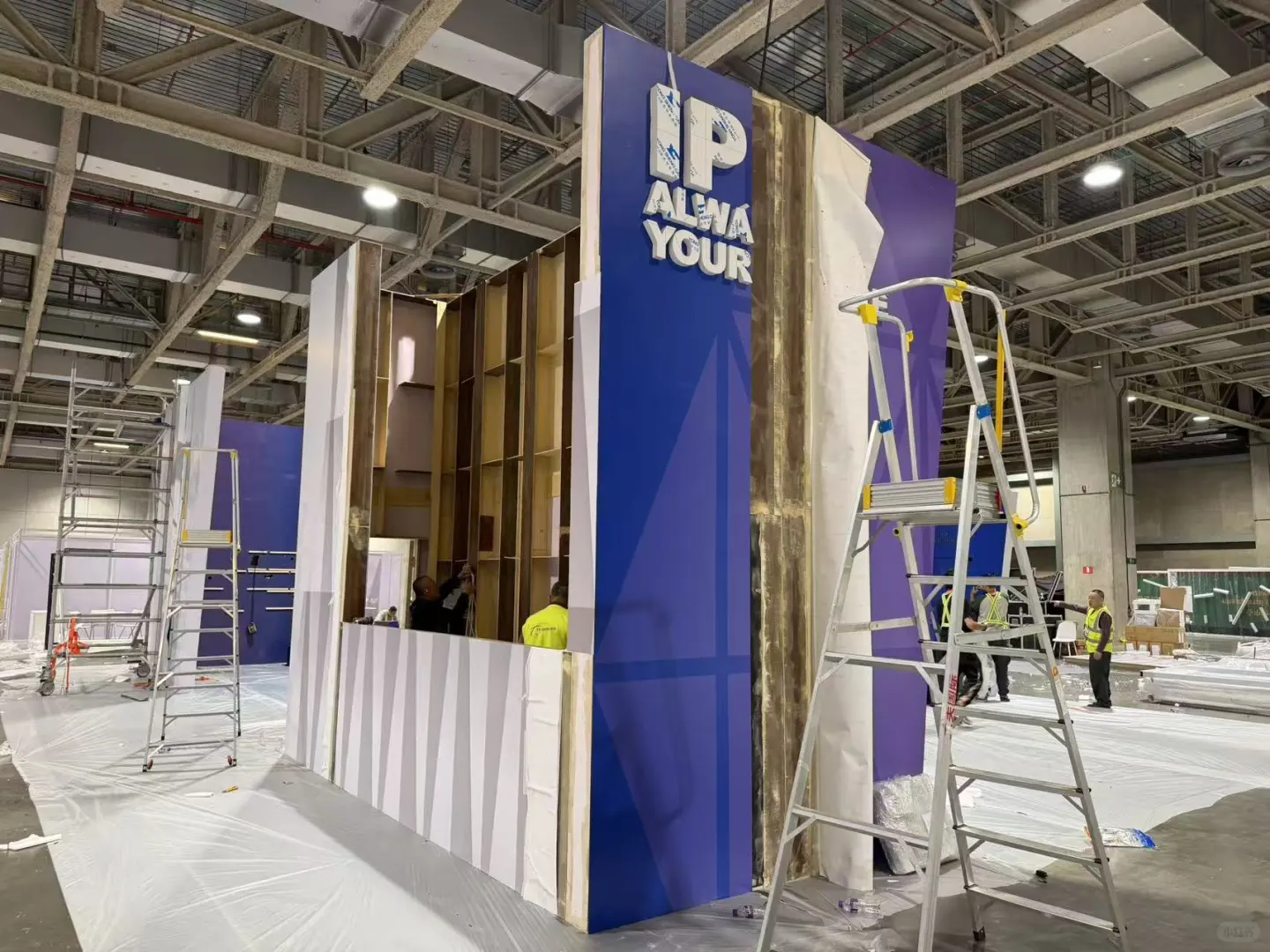 澳门AIE电子展倒计时！倬汇主场搭建ing⋯