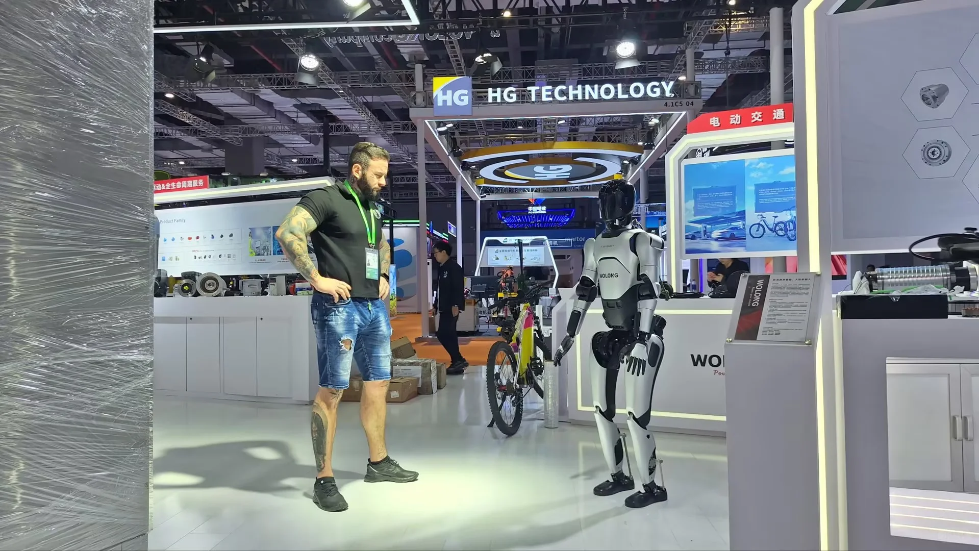 上海展览展示设计丨2025上海进口博览会