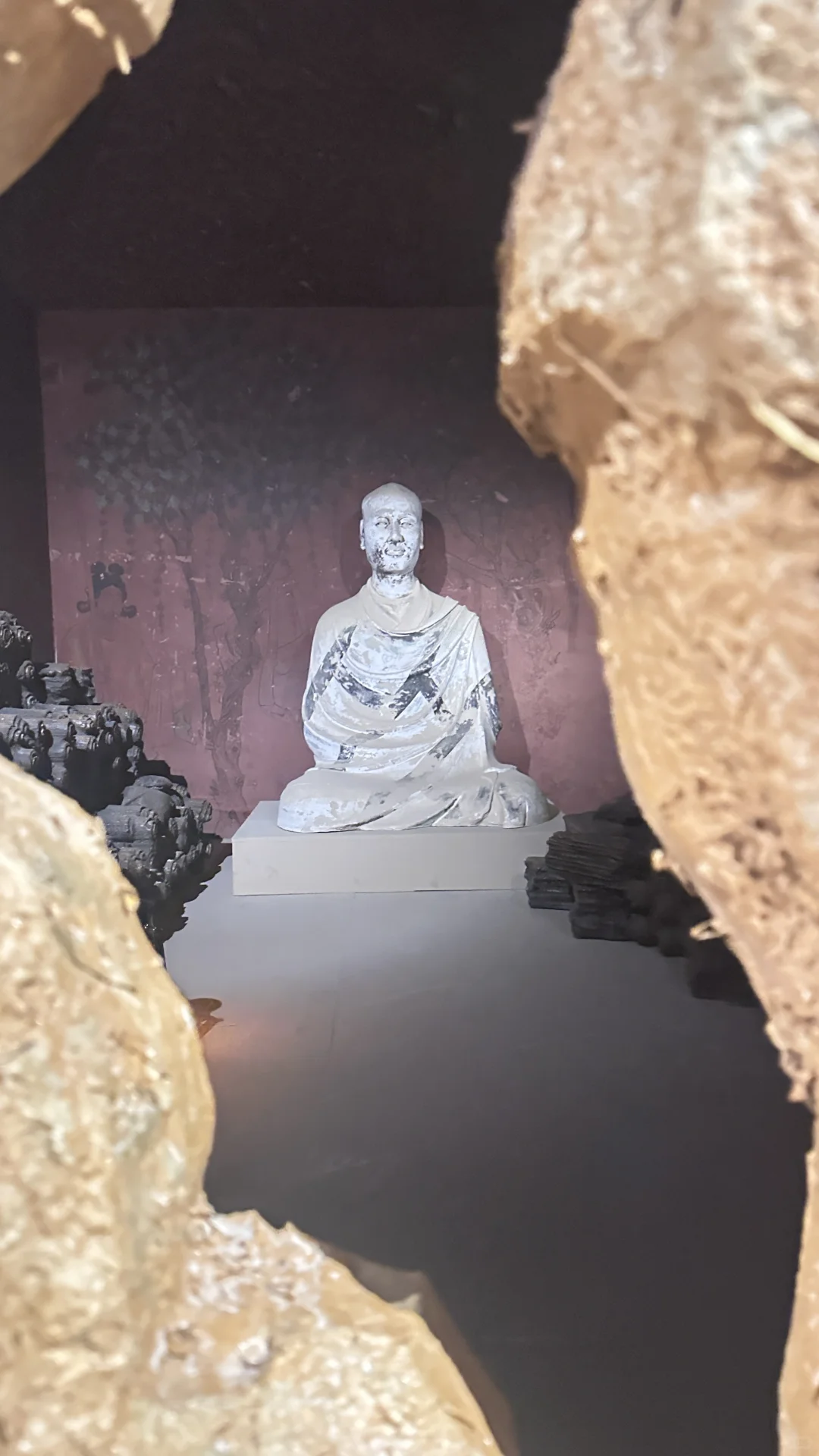 上海免费展｜在「何以敦煌」展上盖了25个章