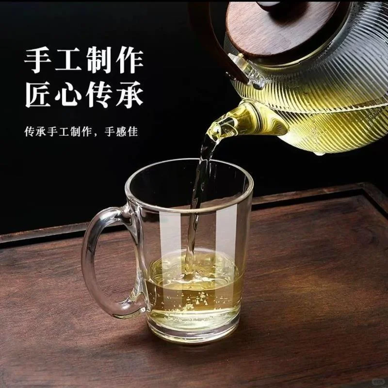 带把手的玻璃杯，喝水更方便